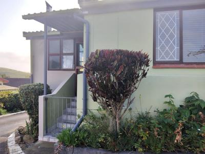 Townhouse For Sale in Hibberdene, Hibberdene