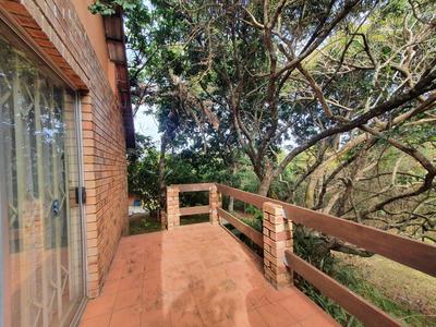 Townhouse For Sale in Hibberdene, Hibberdene