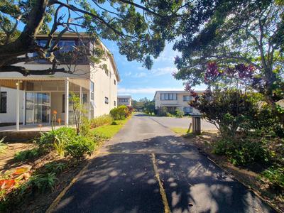 Apartment / Flat For Sale in Umtentweni, Umtentweni
