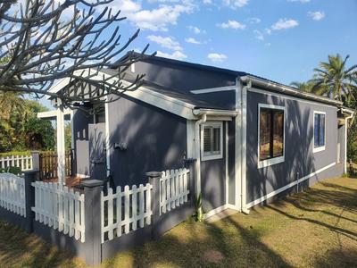 Townhouse For Sale in Hibberdene, Hibberdene